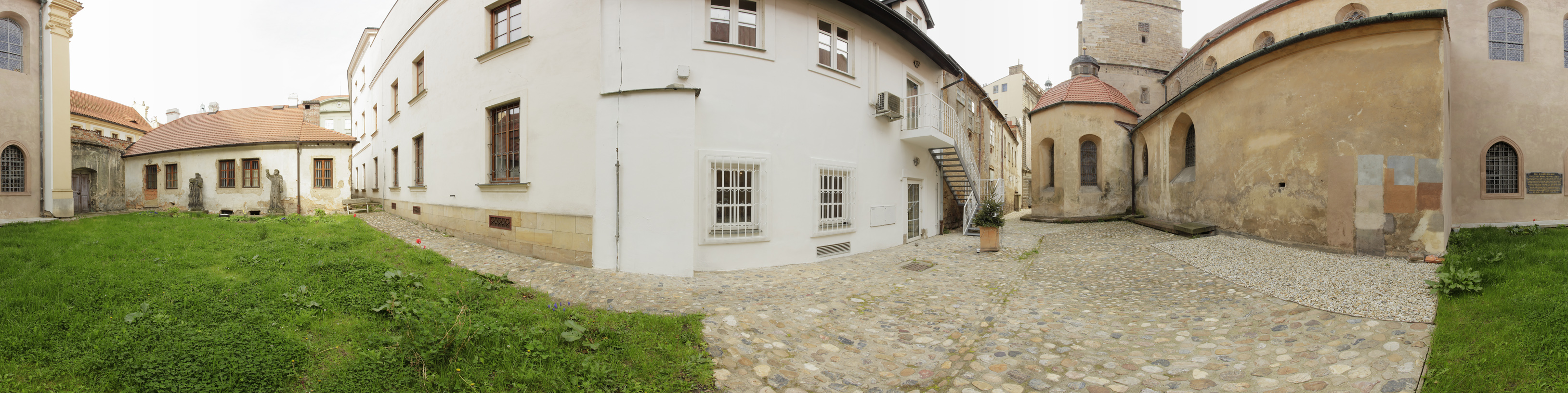 dvorky/14/panoramas/panorama_1.jpg