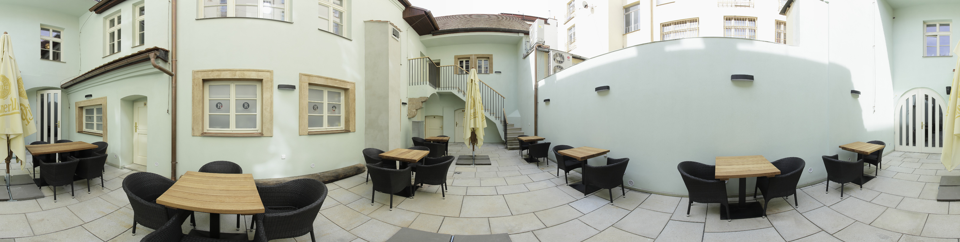 dvorky/16/panoramas/panorama_1.jpg