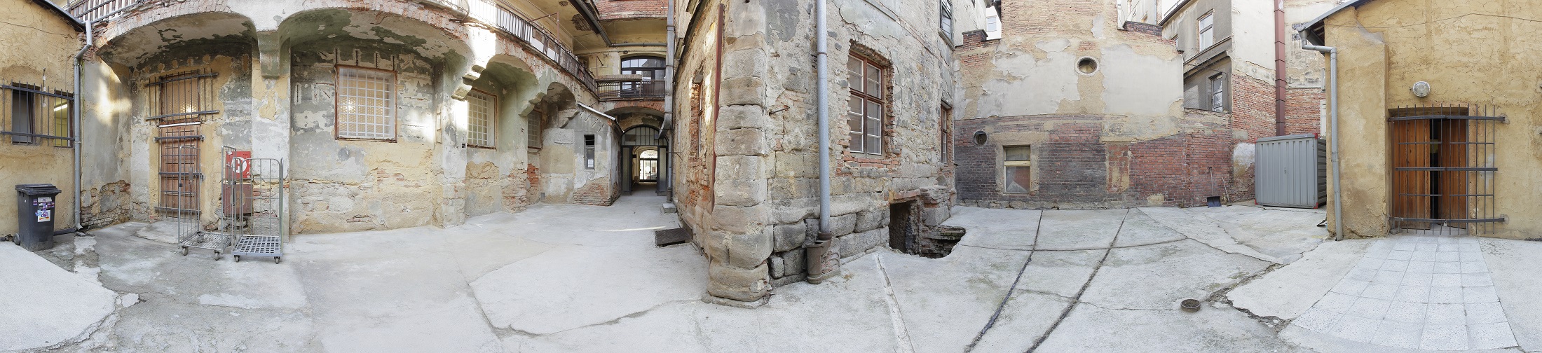 dvorky/30/panoramas/panorama_1.jpg