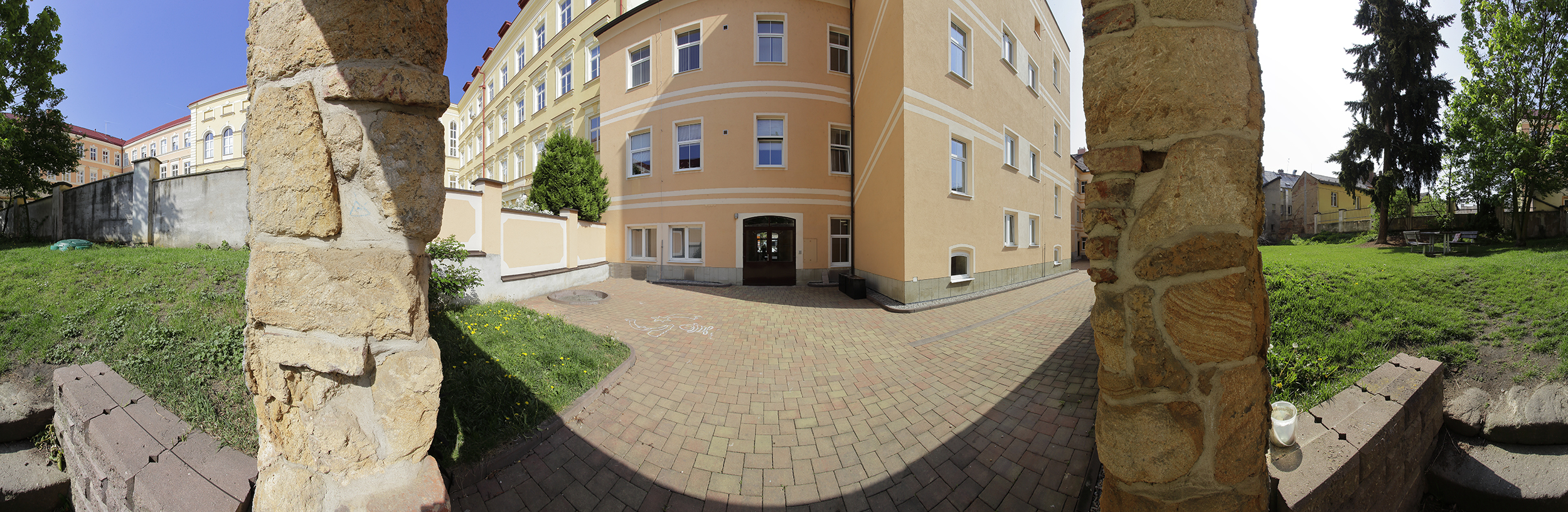dvorky/34/panoramas/panorama_1.jpg