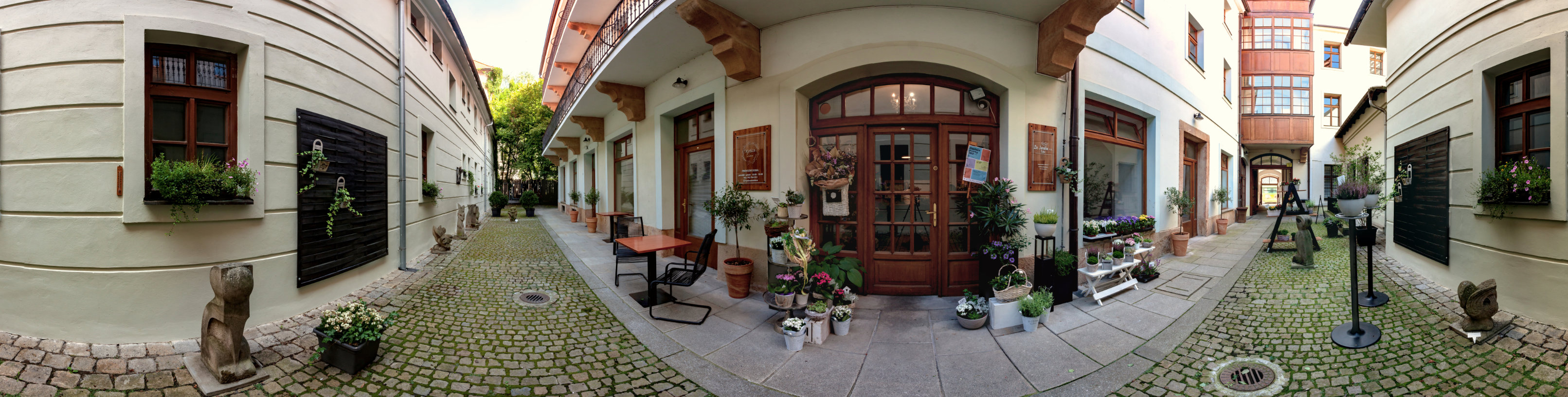 dvorky/45/panoramas/panorama_1.jpg