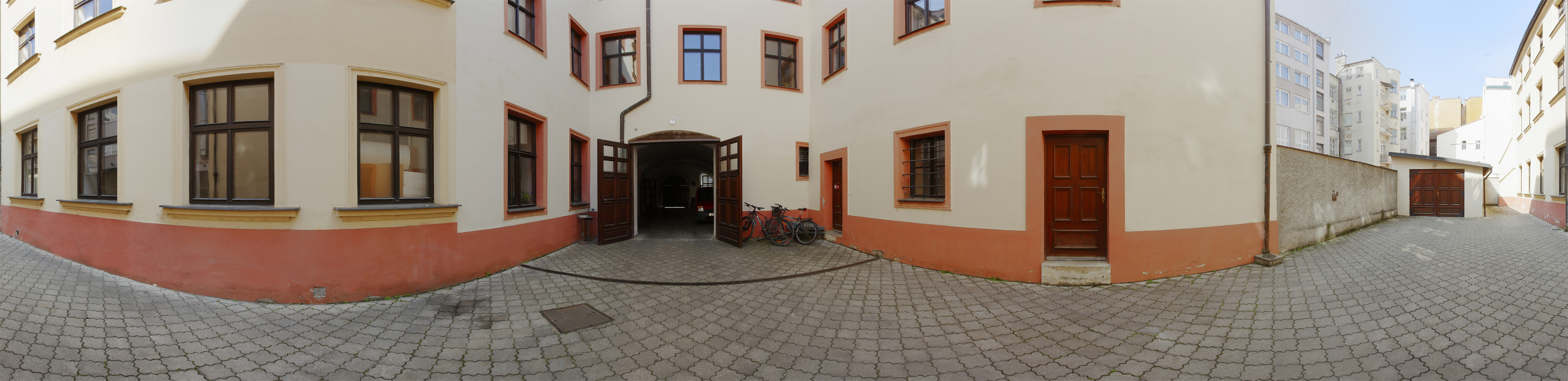 dvorky/8/panoramas/panorama_1.jpg